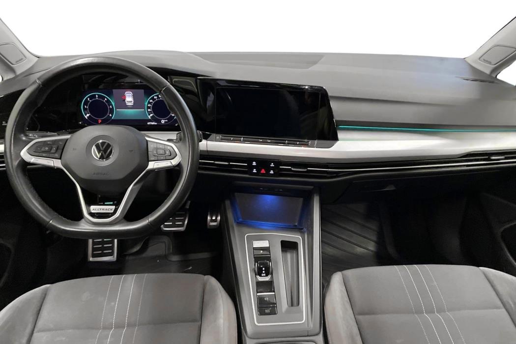 Volkswagen Golf 2021