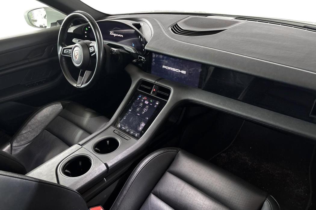 Porsche Taycan 2022