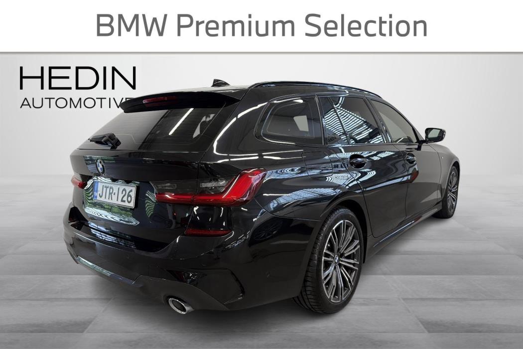 BMW 330 2021