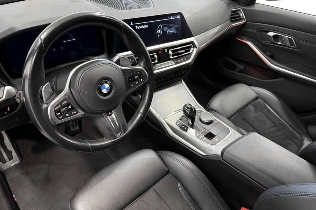 BMW 330 2021