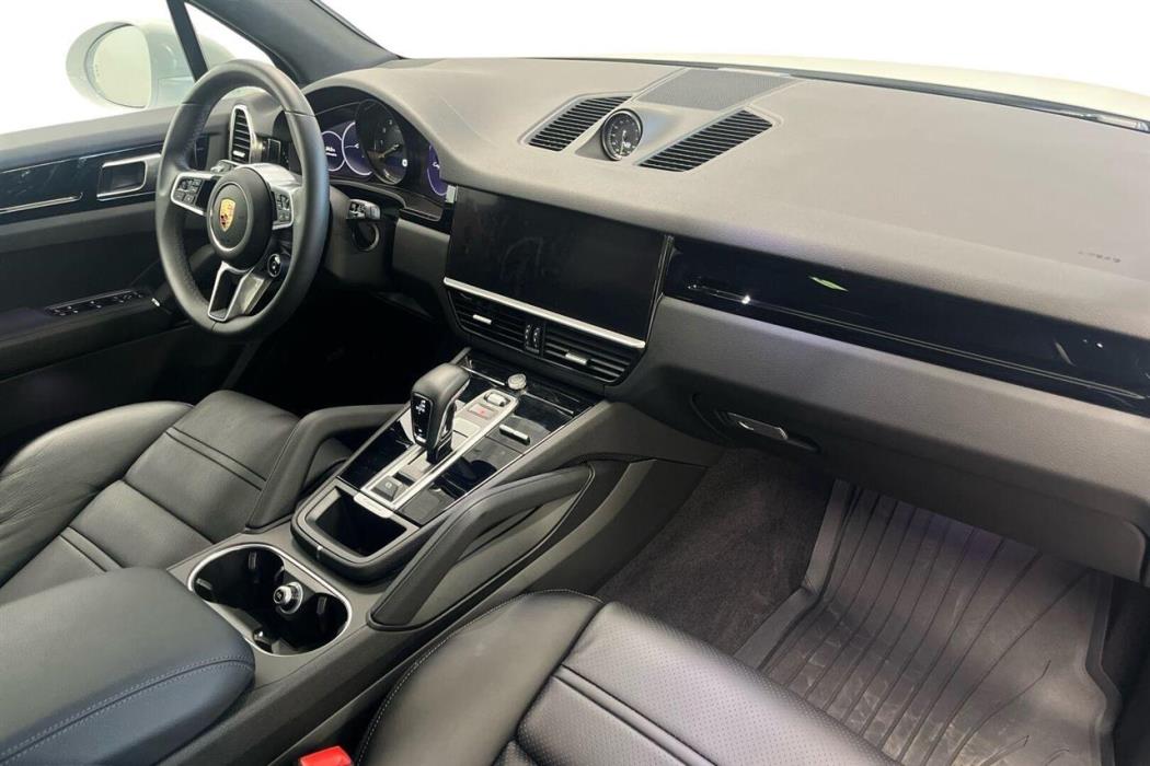 Porsche Cayenne 2023