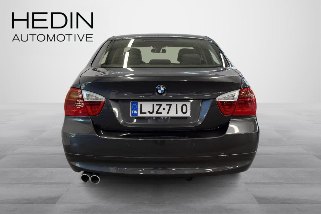 BMW 330 2008