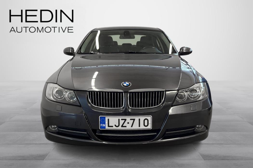 BMW 330 2008