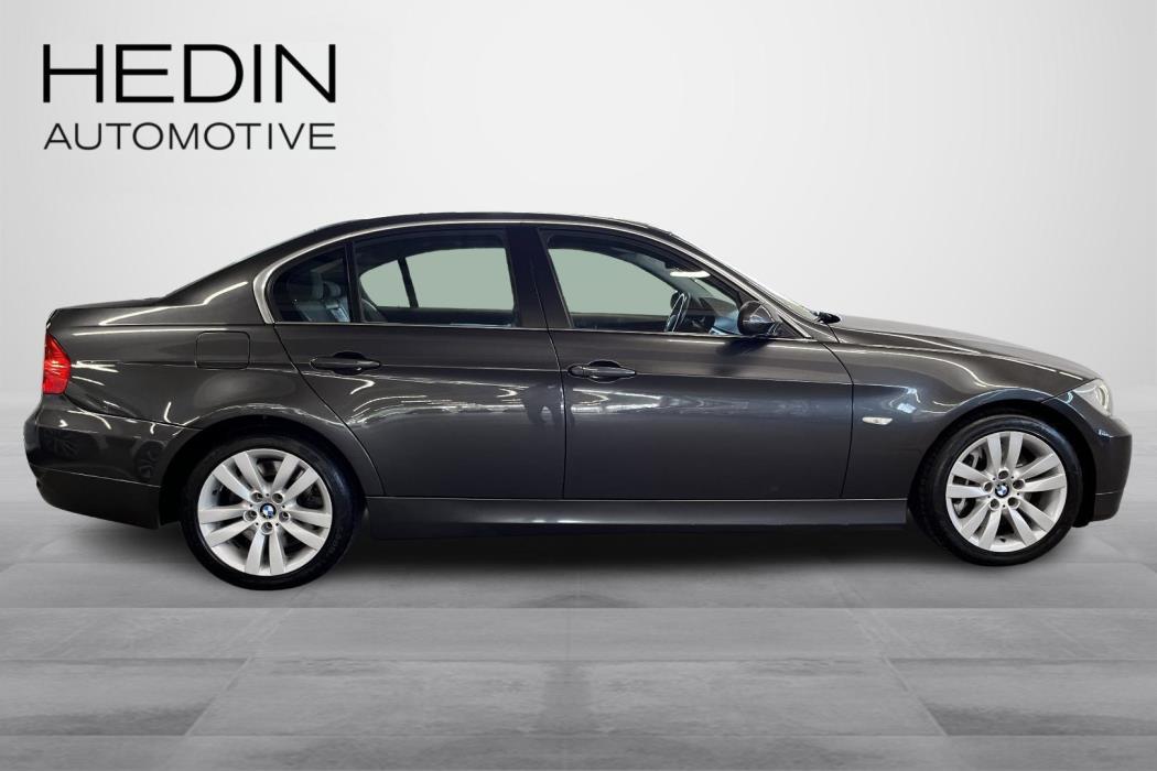 BMW 330 2008
