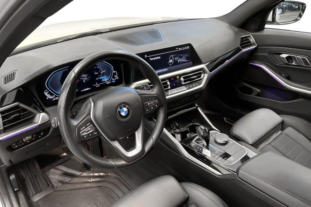 BMW 330 2021