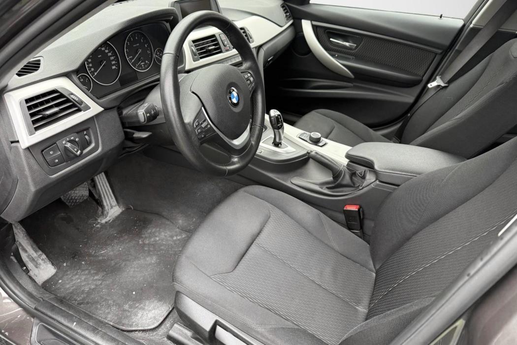 BMW 320 2013