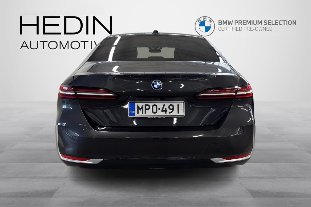 BMW 530 2024