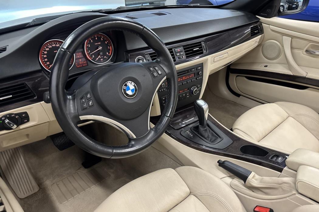 BMW 325 2010