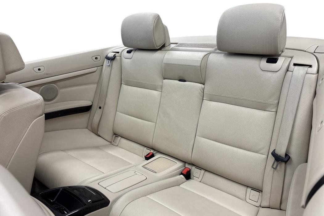 BMW 325 2010