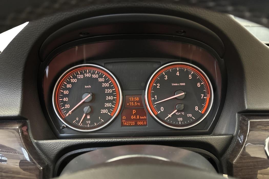 BMW 325 2010