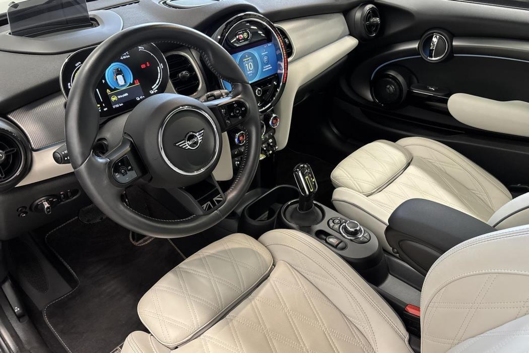 MINI Hatchback 2024