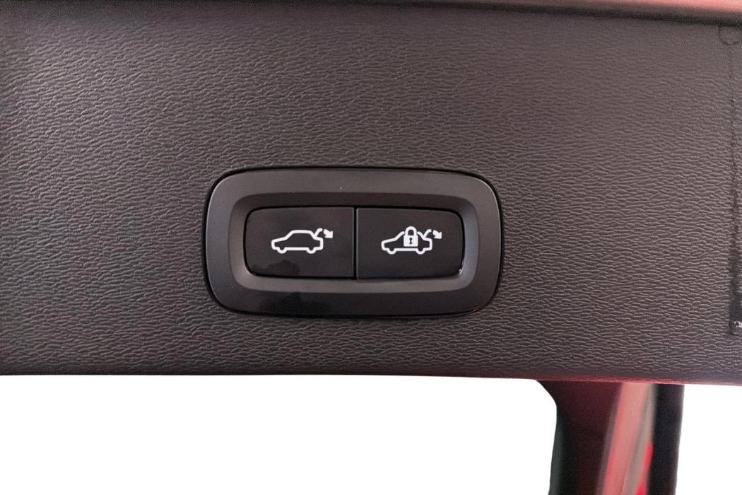 Volvo C40 2022