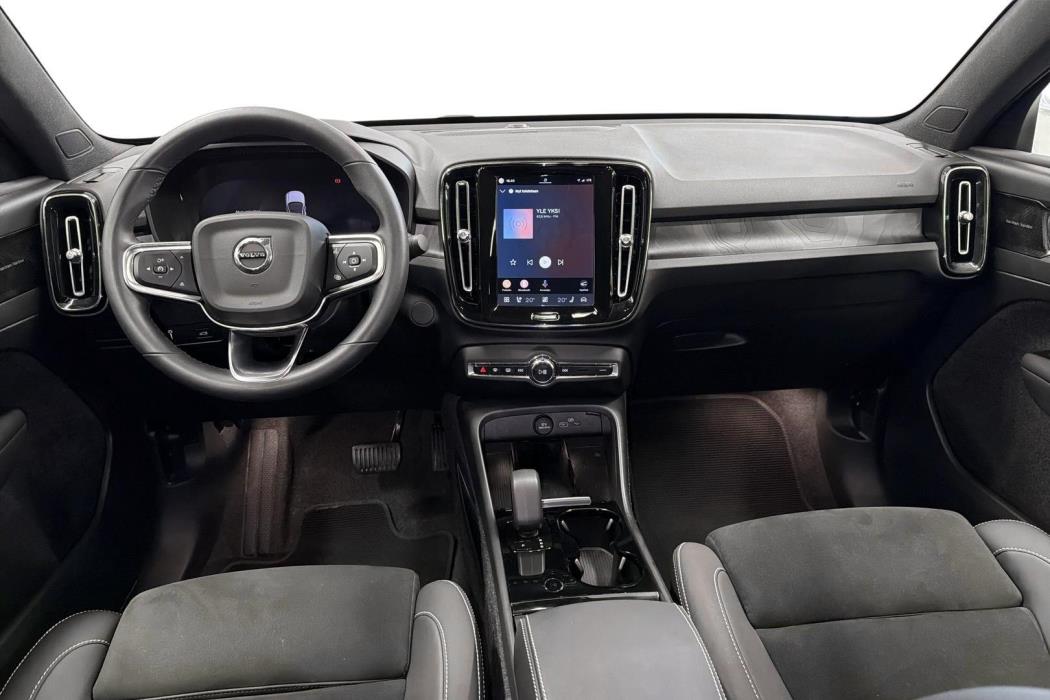 Volvo C40 2022