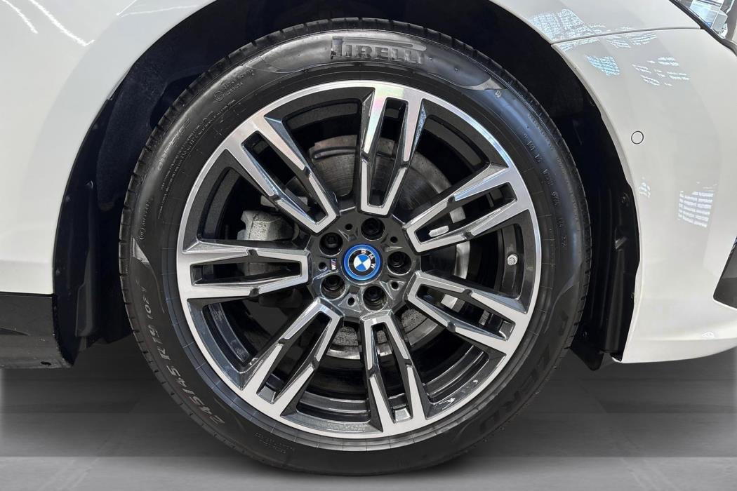 BMW 530 2025