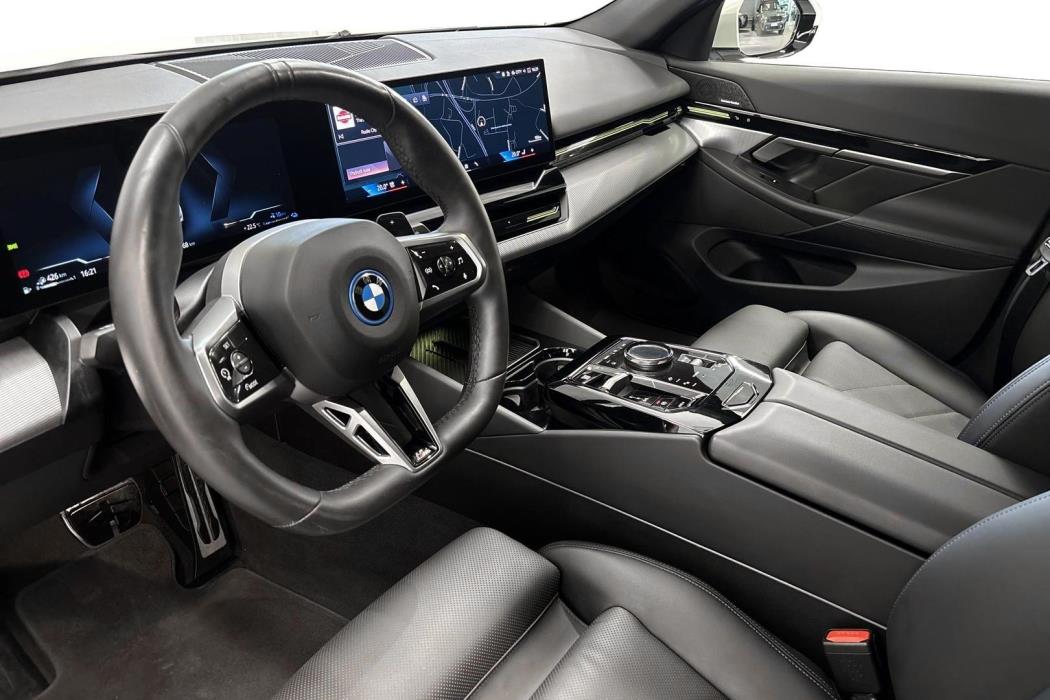 BMW 530 2025