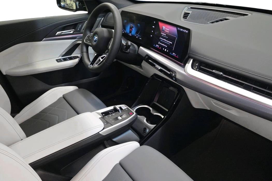 BMW iX1 2026