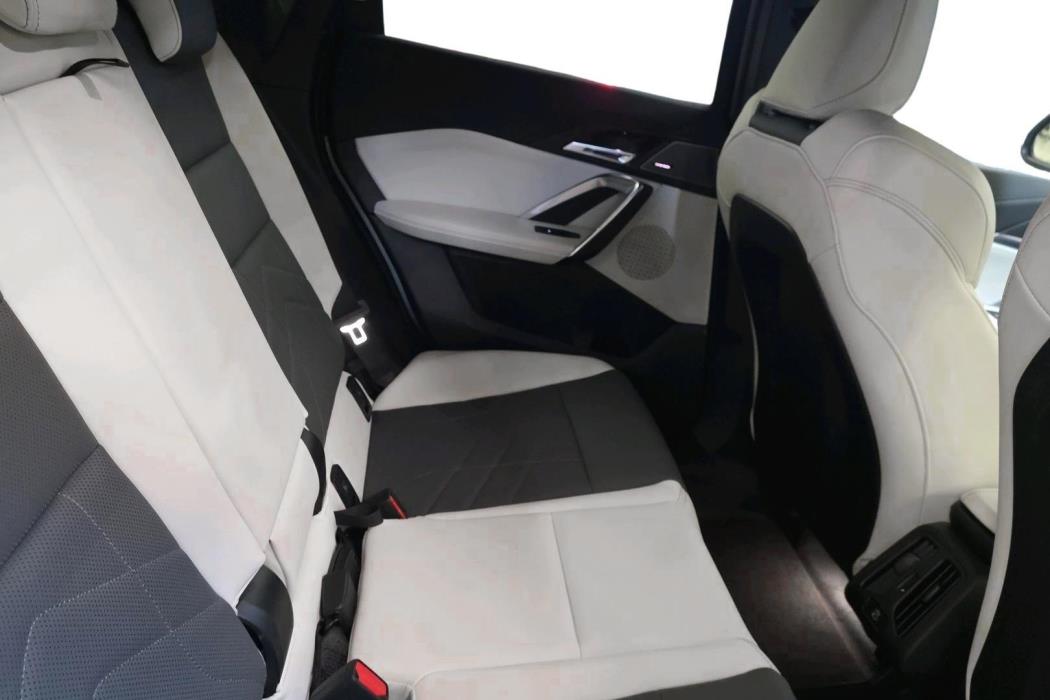 BMW iX1 2026