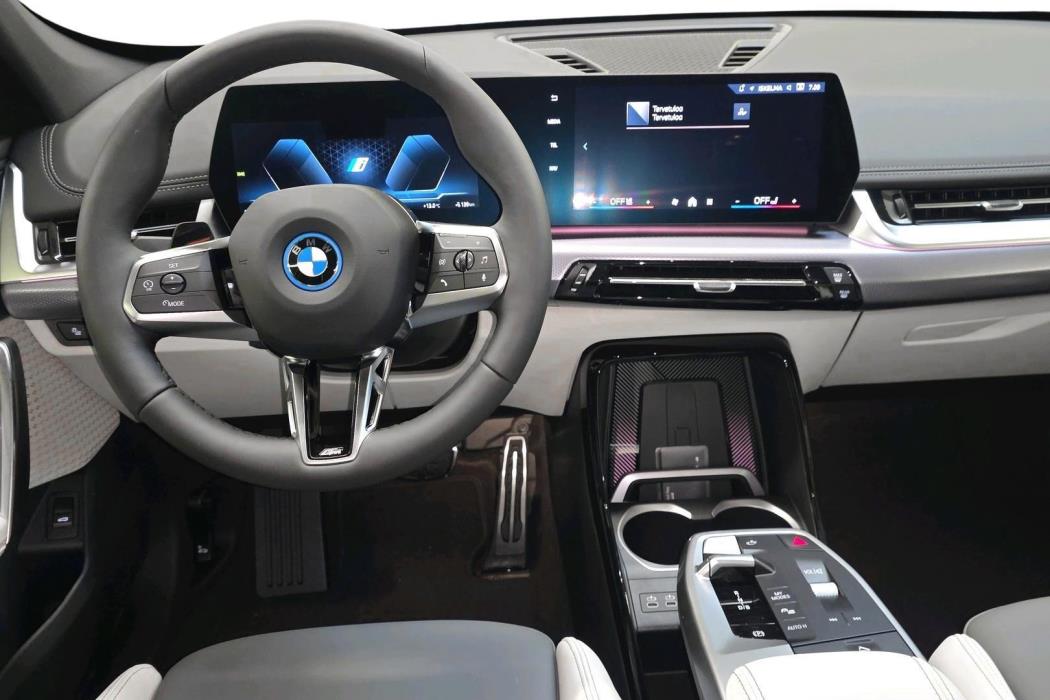 BMW iX1 2026