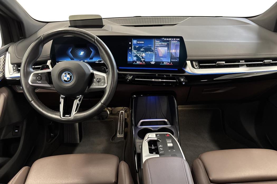 BMW 225 2023