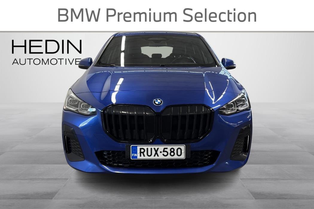 BMW 225 2023
