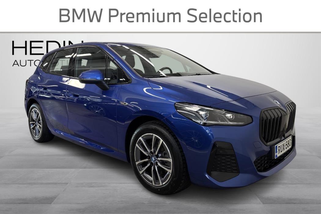BMW 225 2023
