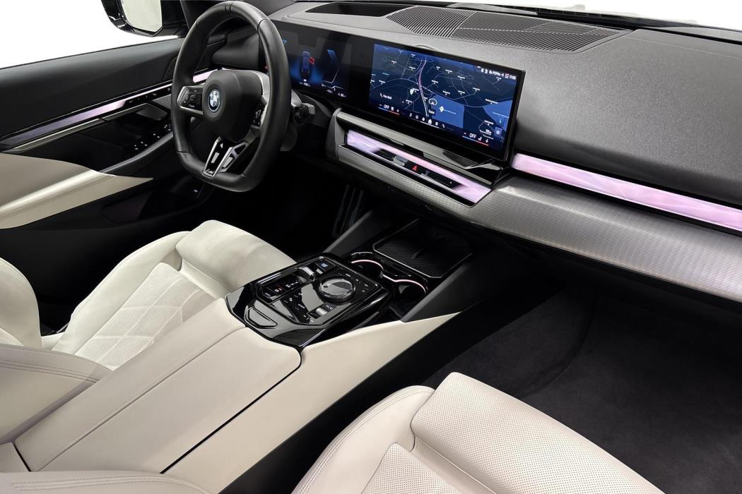 BMW i5 2024