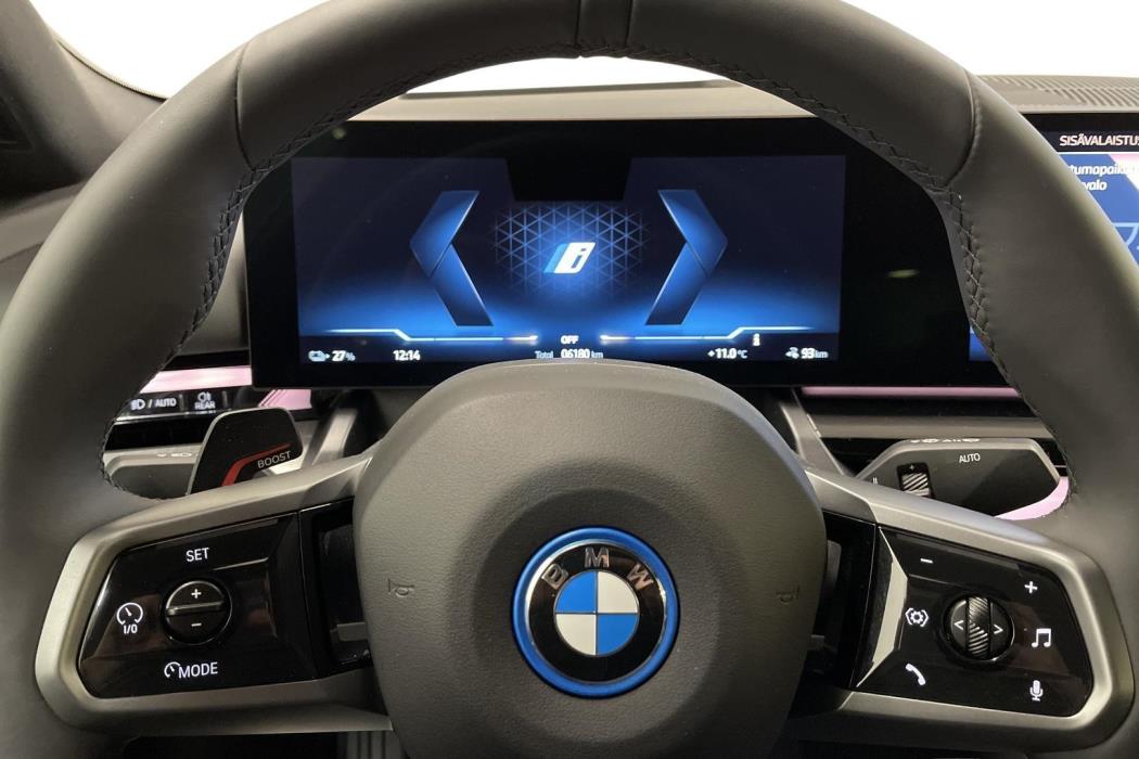 BMW i5 2025