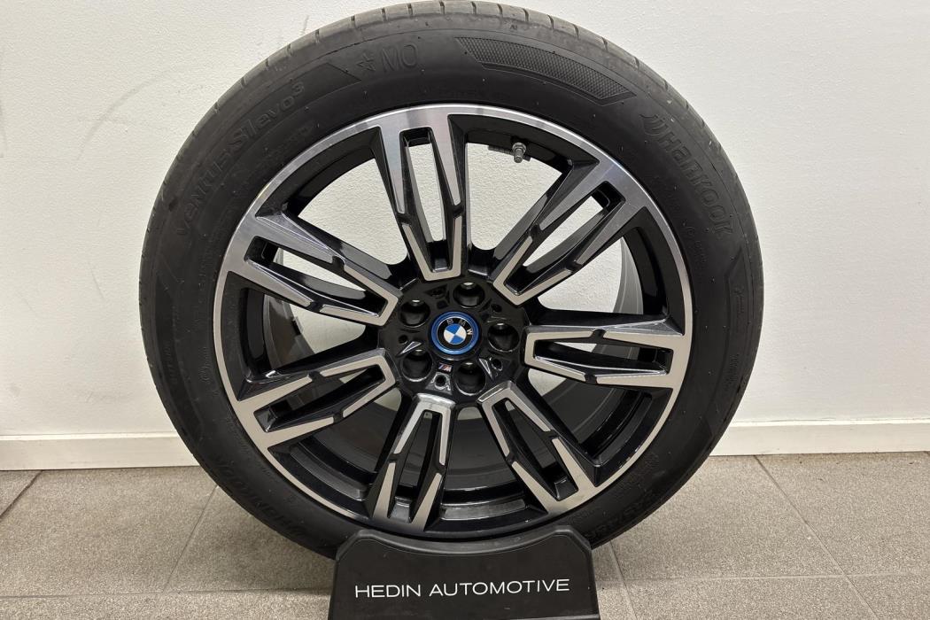 BMW i5 2025