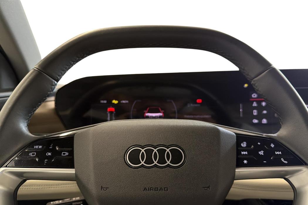 AUDI Q6 e-tron 2025