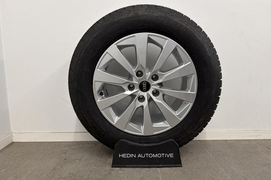 AUDI Q6 e-tron 2025