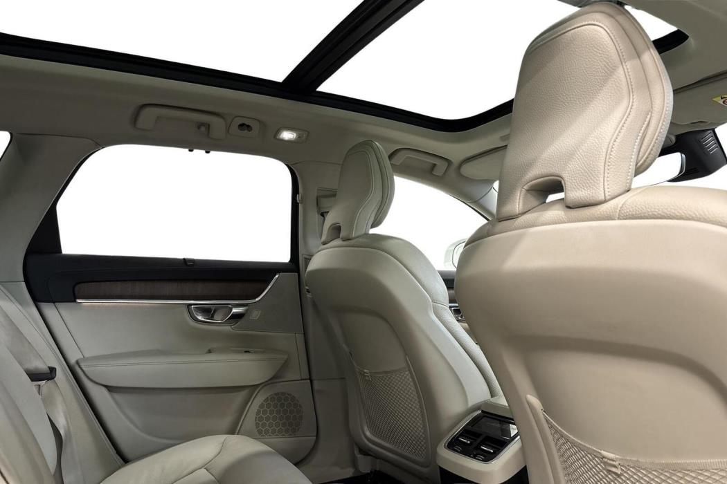 Volvo V90 Cross Country 2022