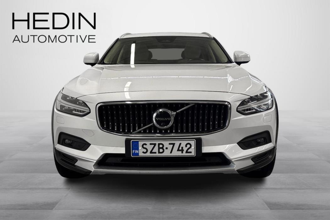 Volvo V90 Cross Country 2022