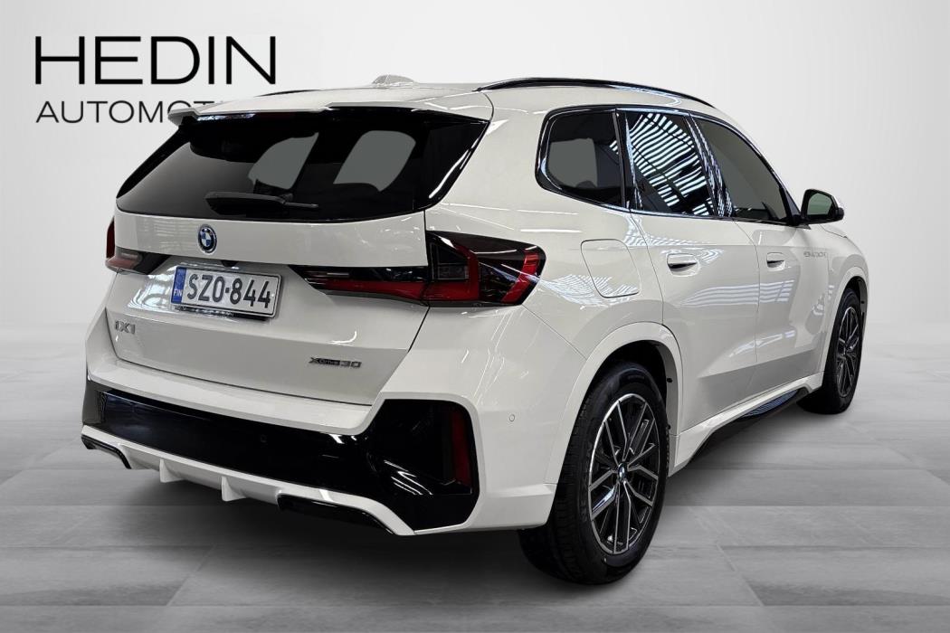 BMW iX1 2026