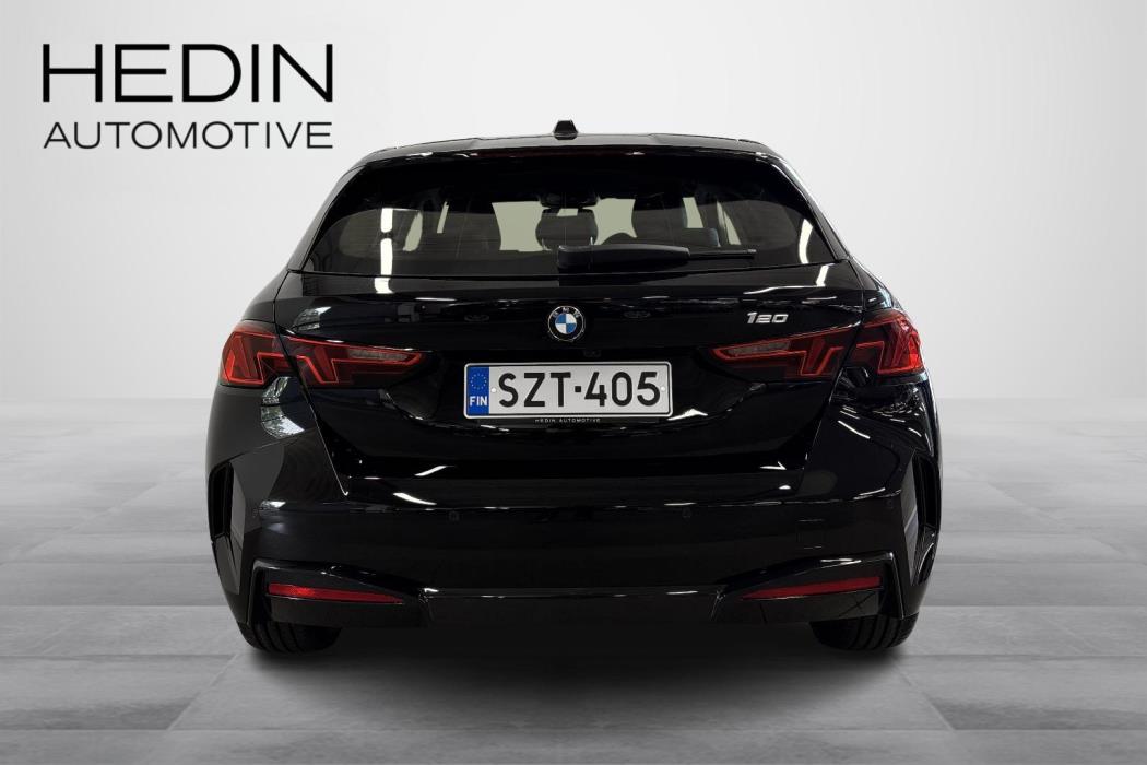 BMW 120 2026
