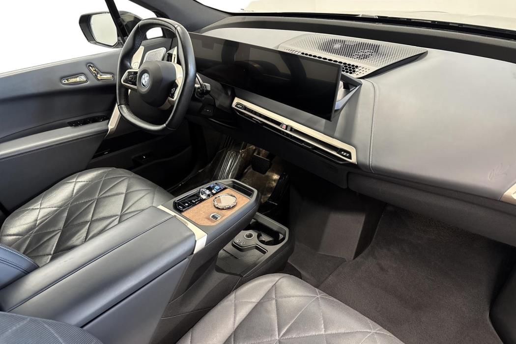 BMW iX 2023