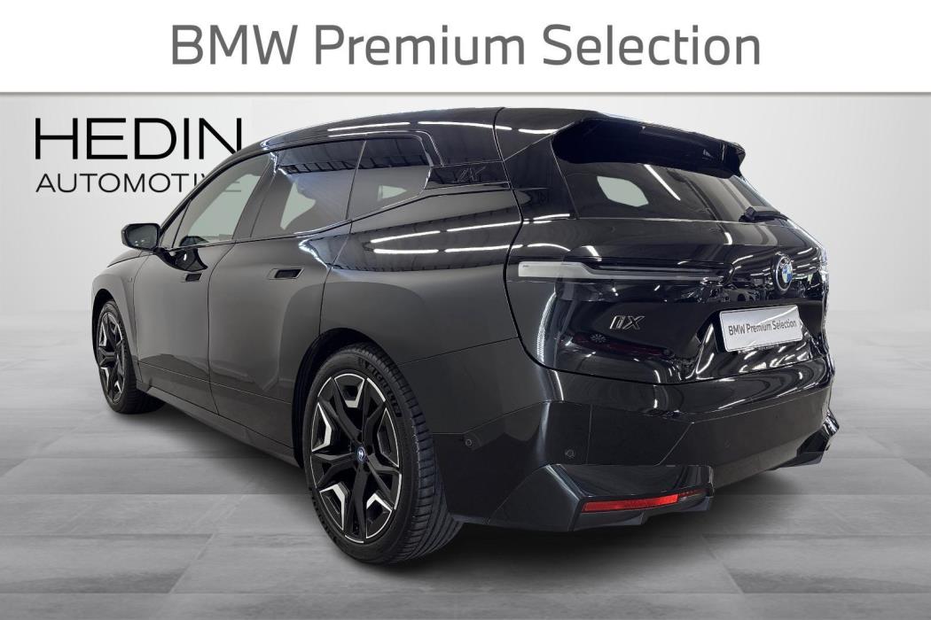 BMW iX 2023