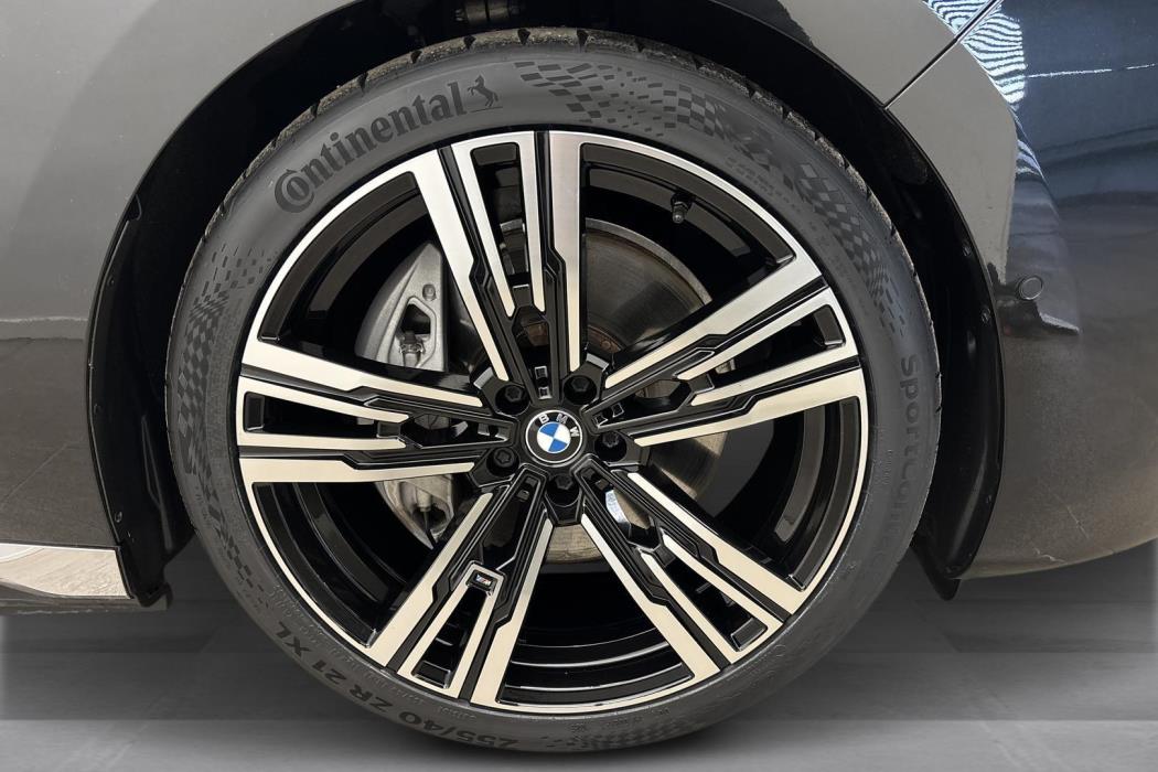 BMW i7 2023