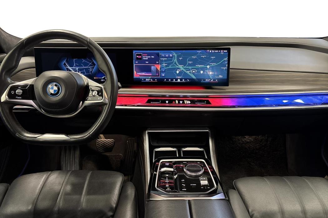 BMW i7 2023