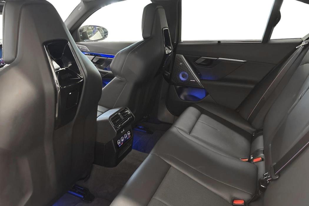 BMW M5 2025
