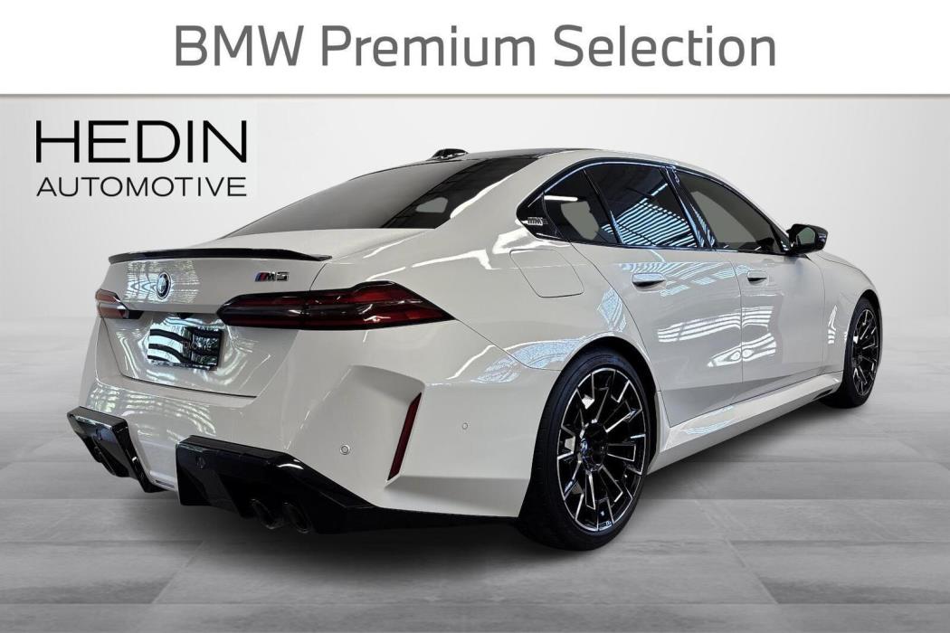 BMW M5 2025