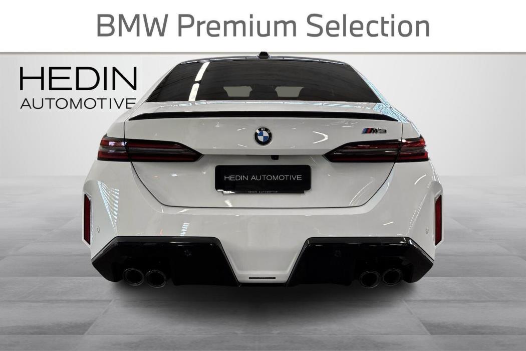 BMW M5 2025