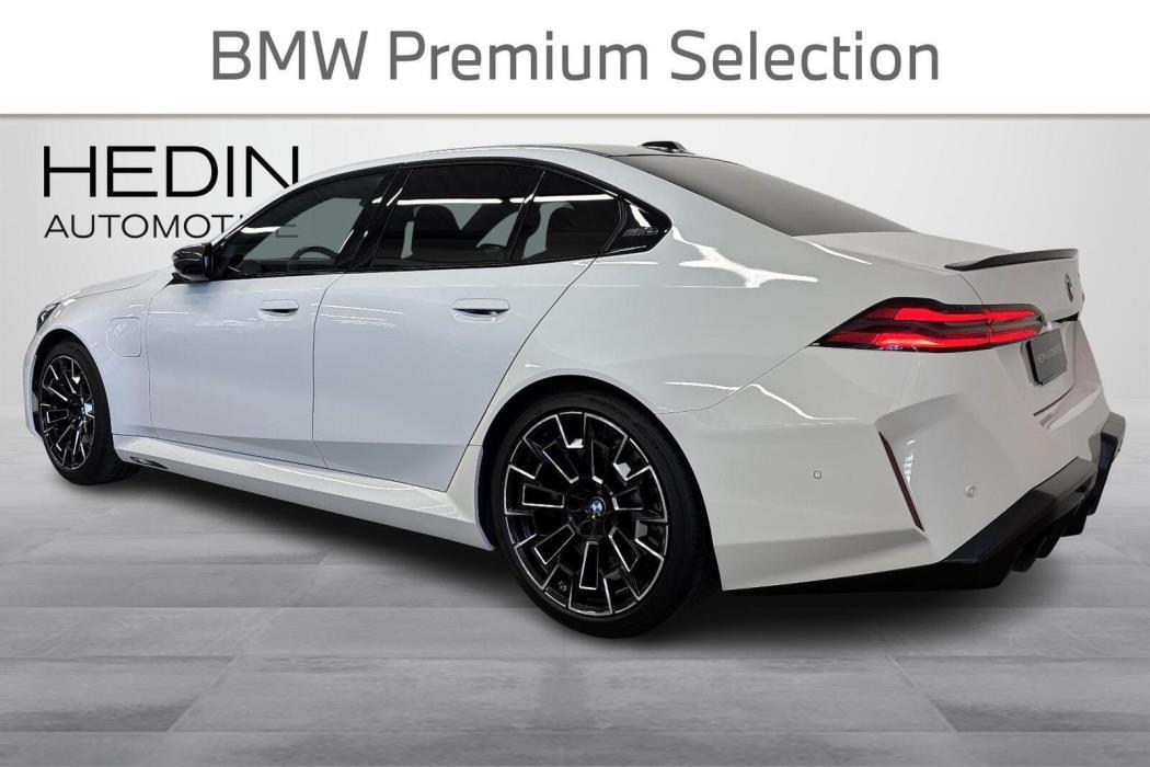 BMW M5 2025