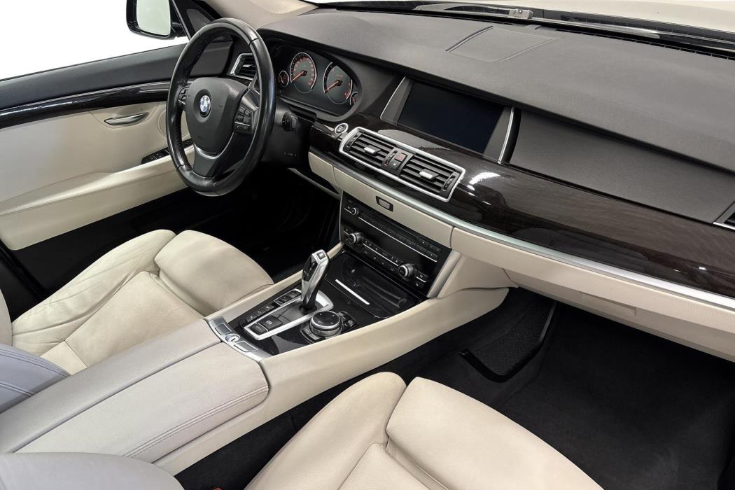 BMW 530 Gran Turismo 2014
