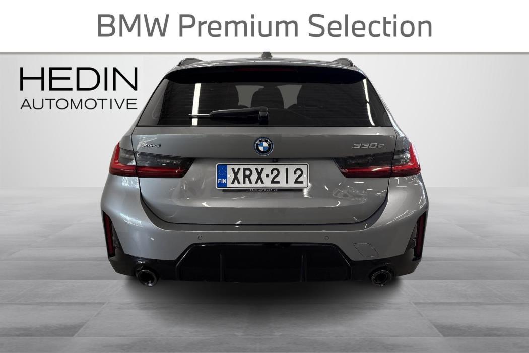 BMW 330 2024