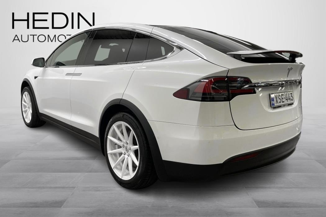 Tesla Model X 2019