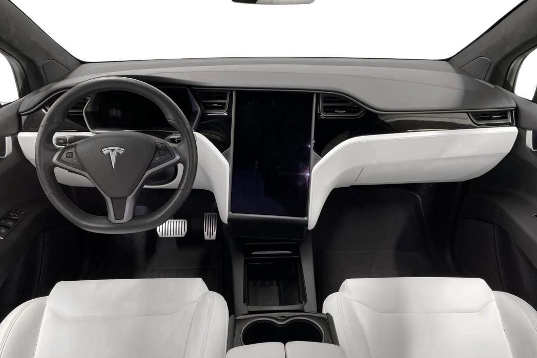Tesla Model X 2019