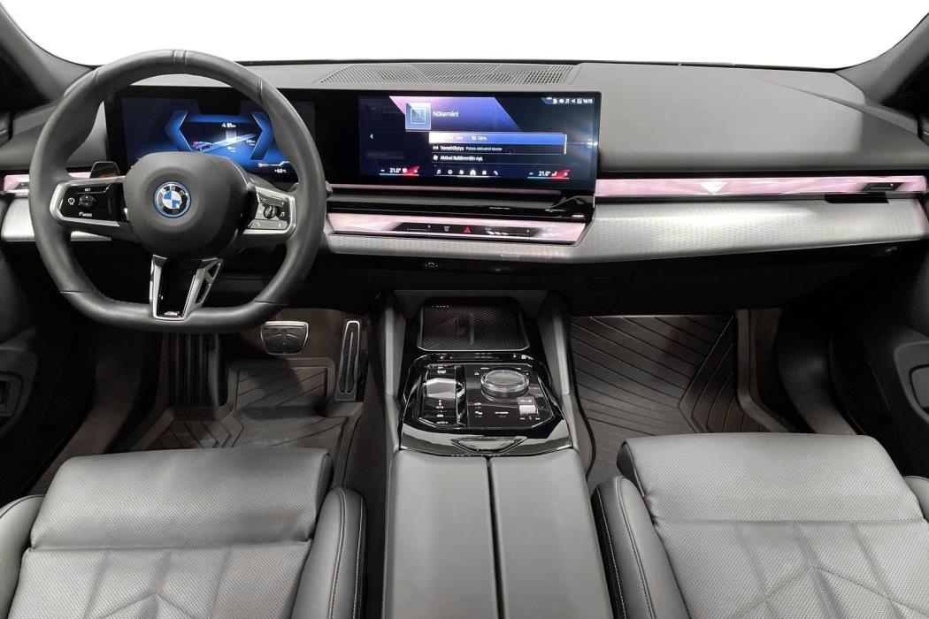 BMW i5 2025