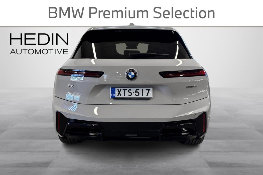 BMW iX 2025