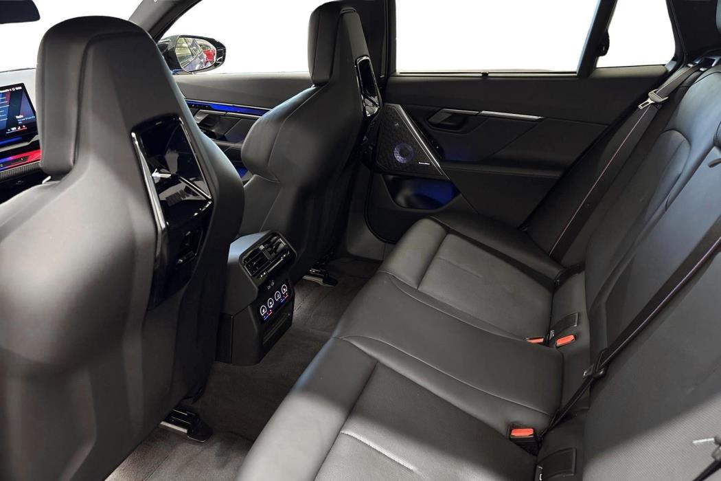 BMW M5 2025