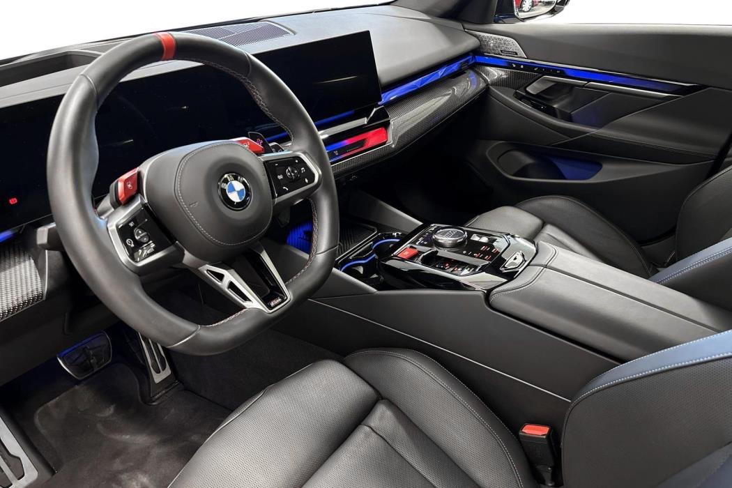 BMW M5 2025